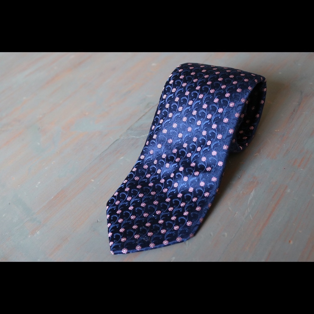 Thomas Pink tie